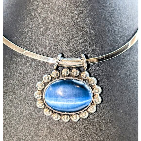 Vintage Taxco Large Blue Cat's Eye 950 Silver Pendant on Sterling Taxco Torque - Picture 1 of 10